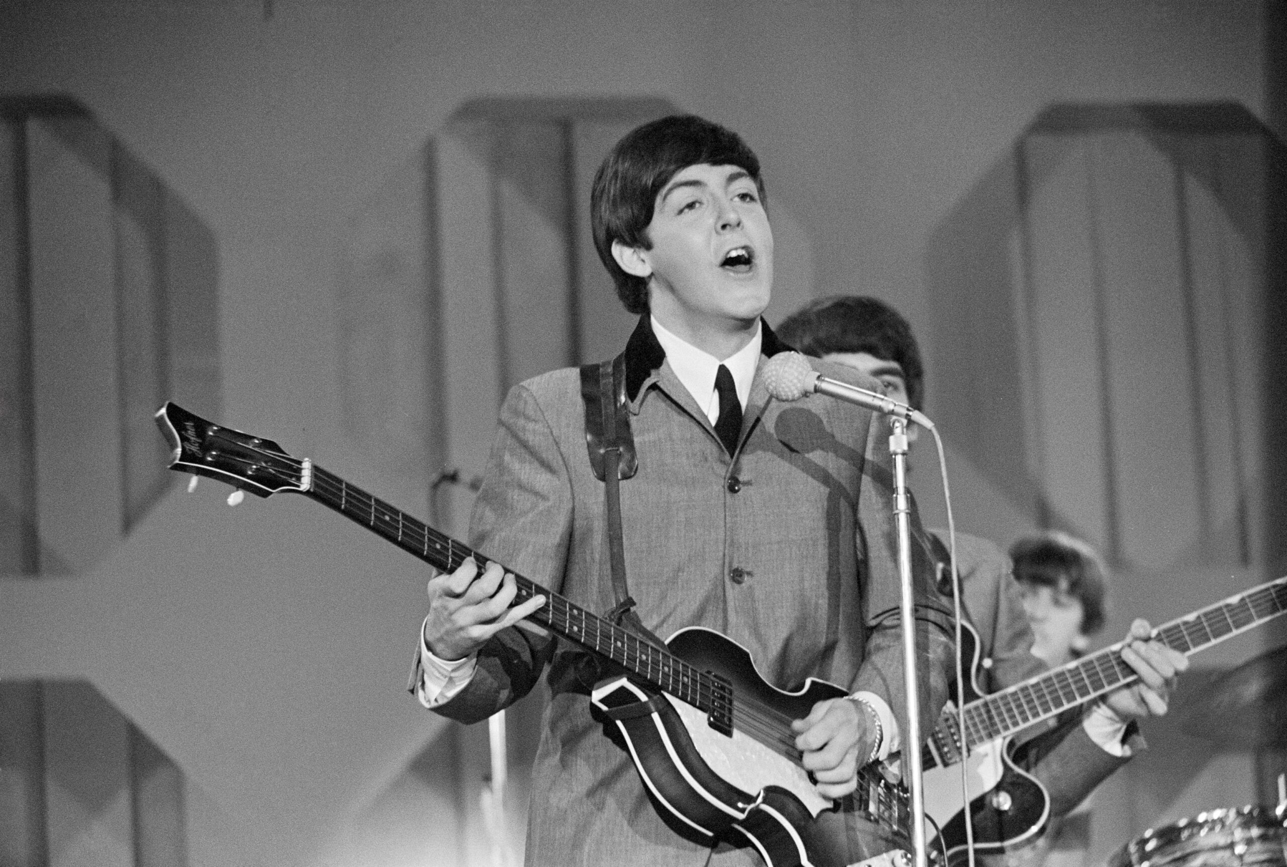 Paul McCartney bei „The Ed Sullivan Show“, 1964