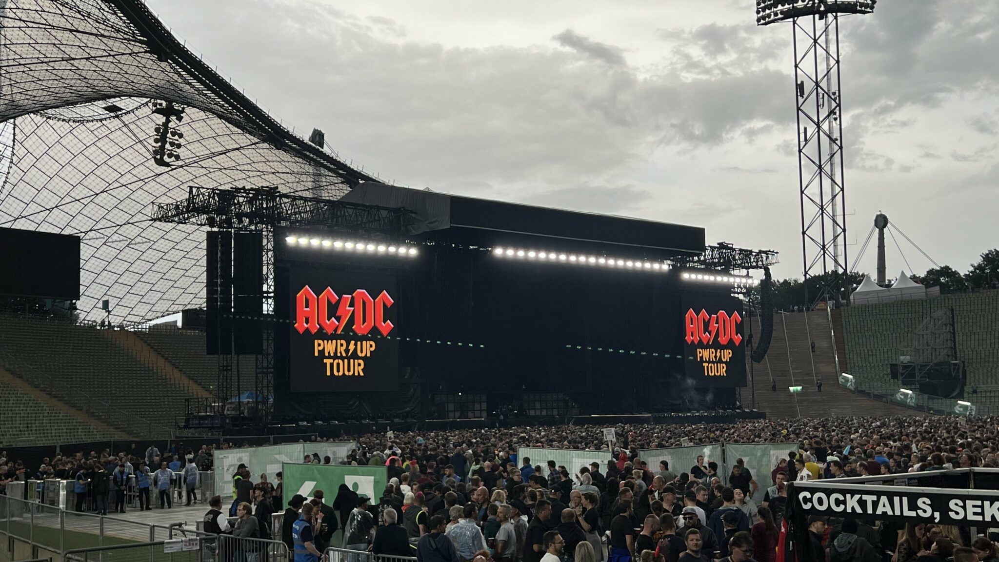 AC/DC in München: So war die „Power up“-Show (Bilder, Videos, Setlist)