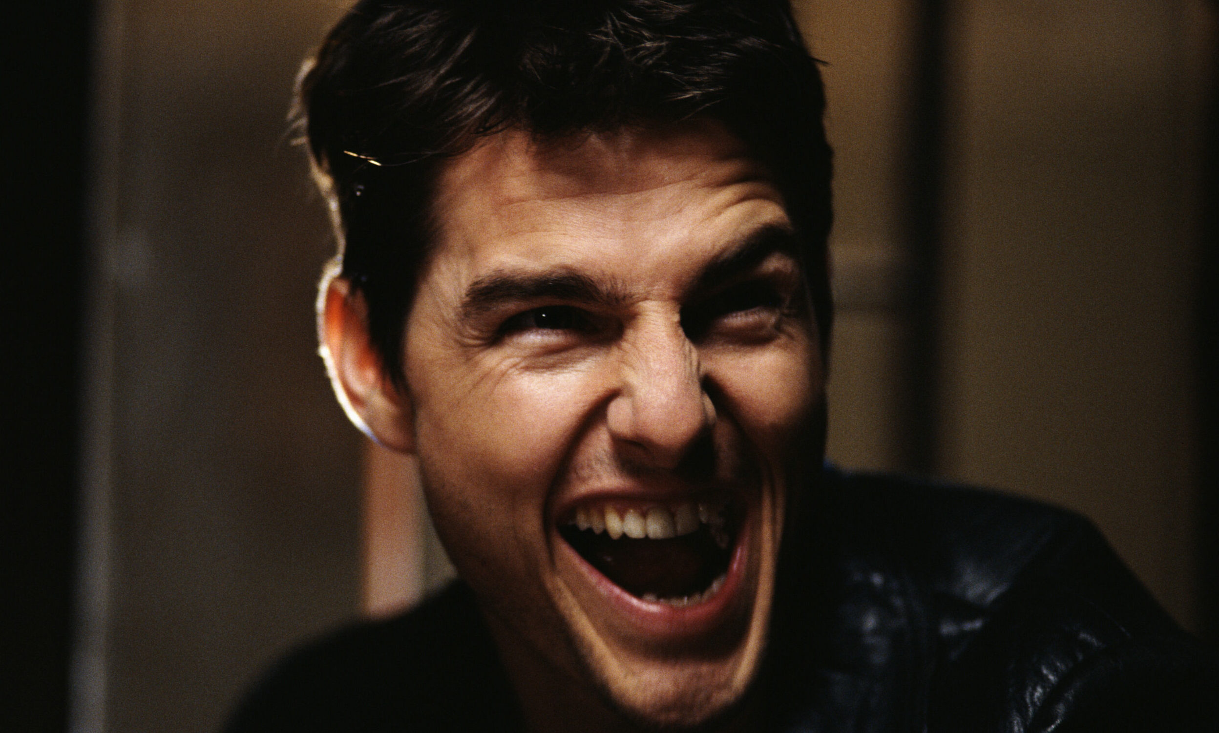 Actors Tom Cruise as Ethan Hunt on the set of the film 'Mission: Impossible', circa 1996. (Photo by Richard Blanshard/Gett...