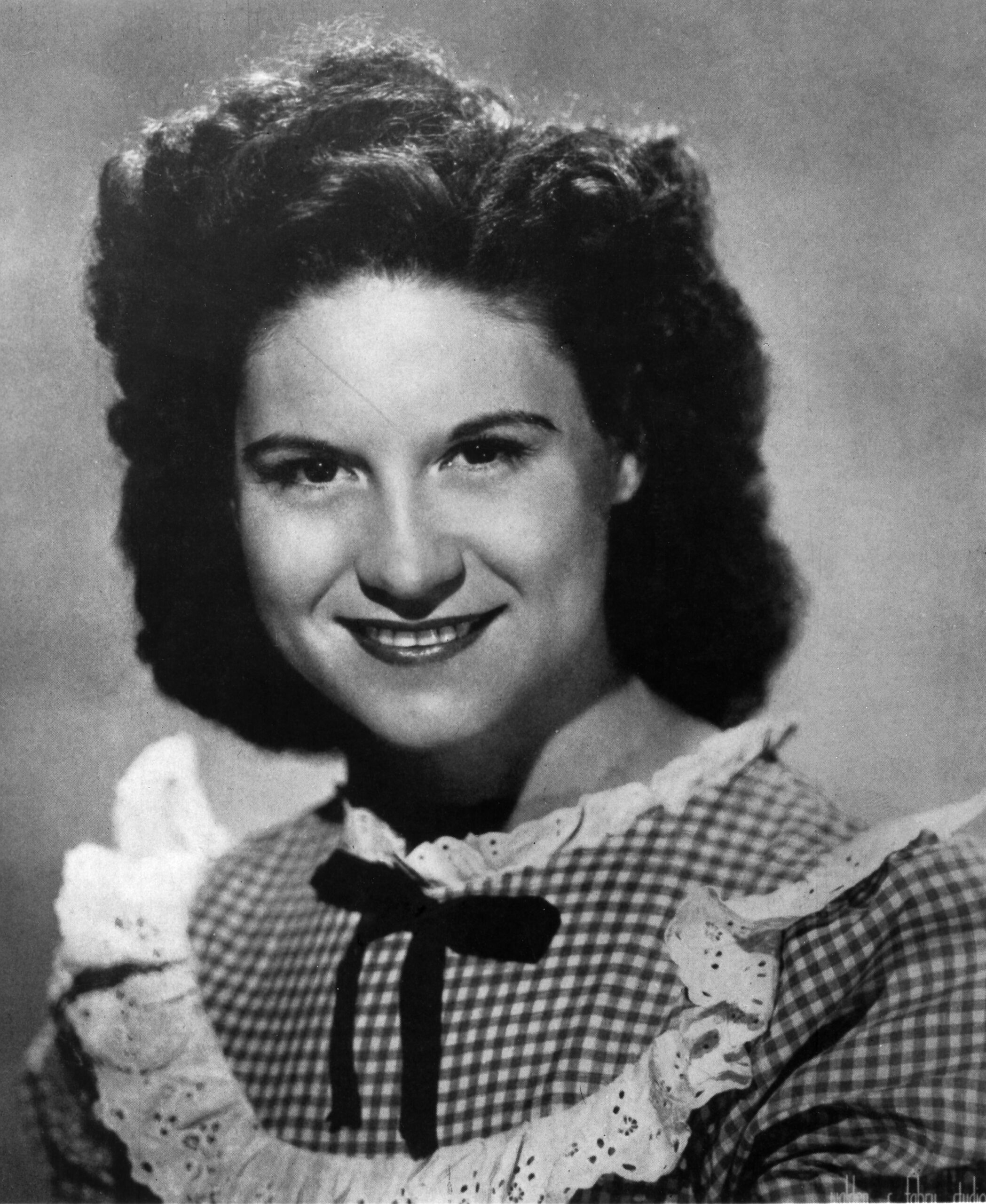 1952: Country singer Kitty Wells poses for a portrait in circa 1952. (Photo by Michael Ochs Archives/Getty Images)