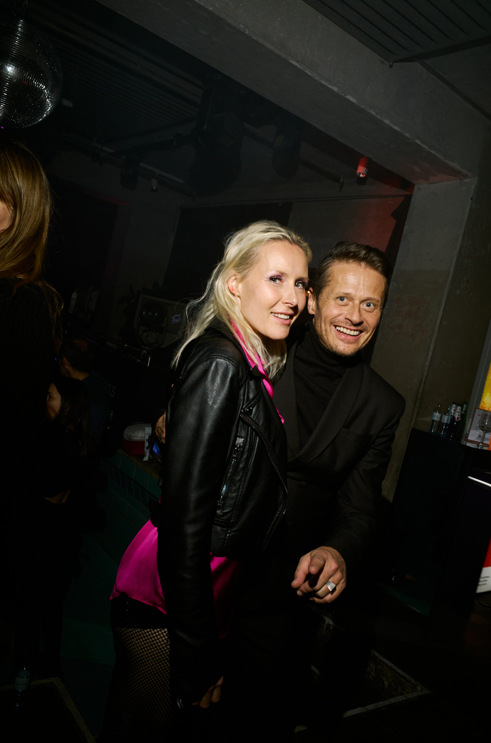 Schauspieler Roman Knizka zeigte Tanzbein