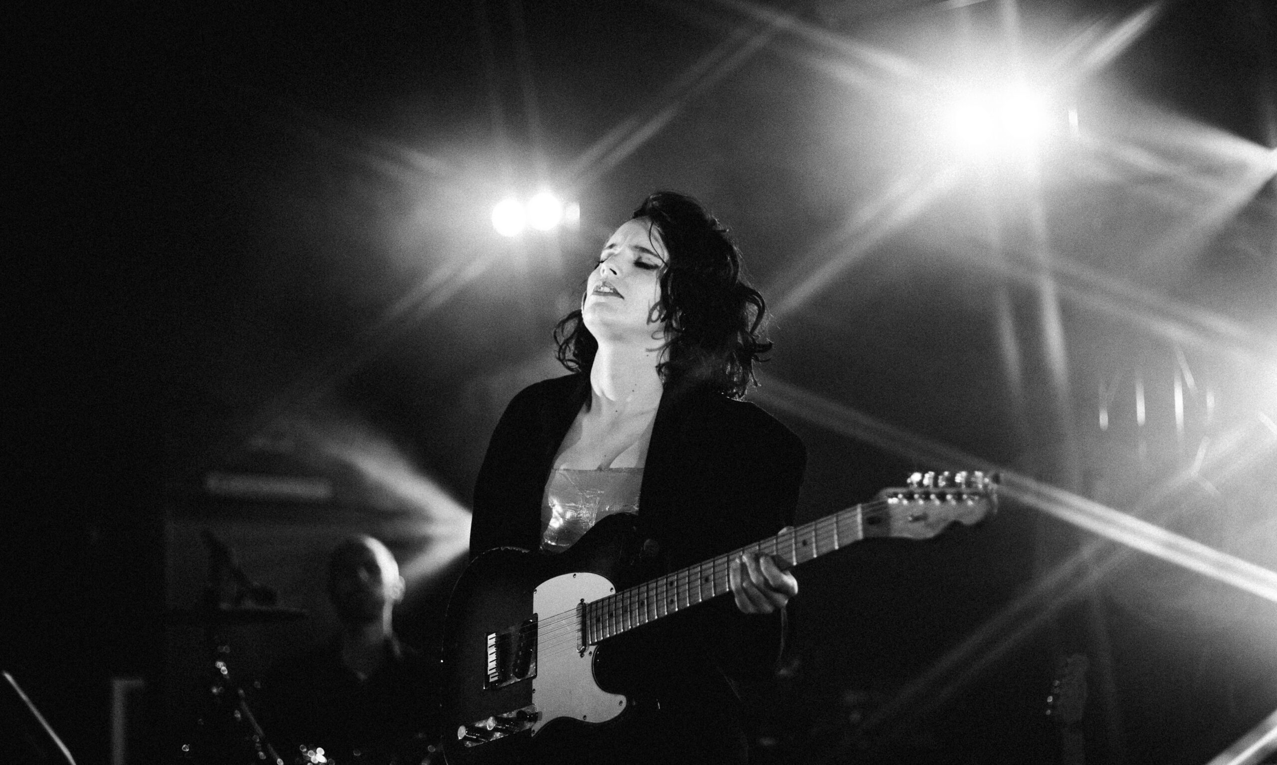 Anna Calvi. Kai Marks http://www.kaimarksphoto.com