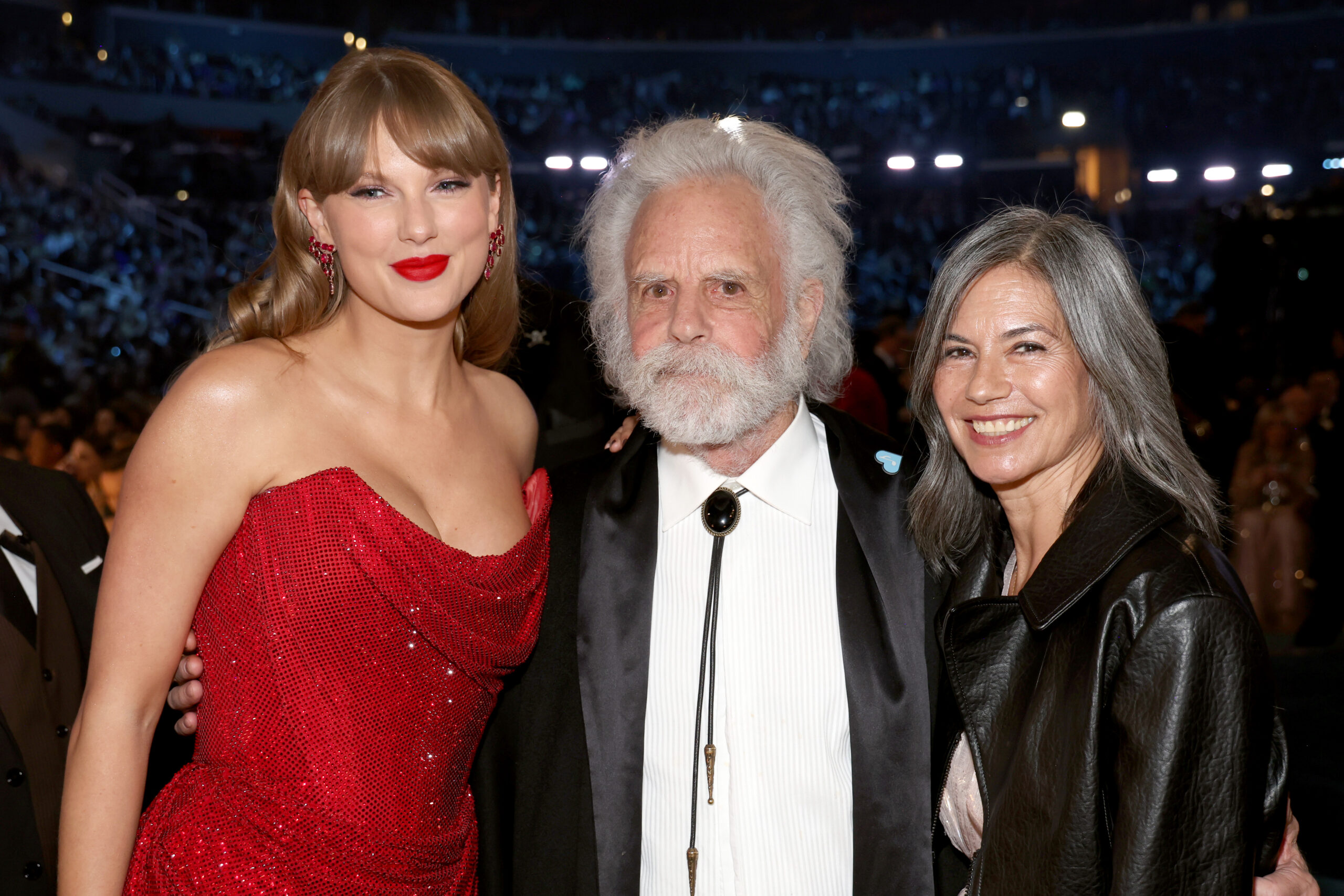 Taylor Swift mit Grateful-Dead-Urgestein Bob Weir und seiner Ehefrau Natascha