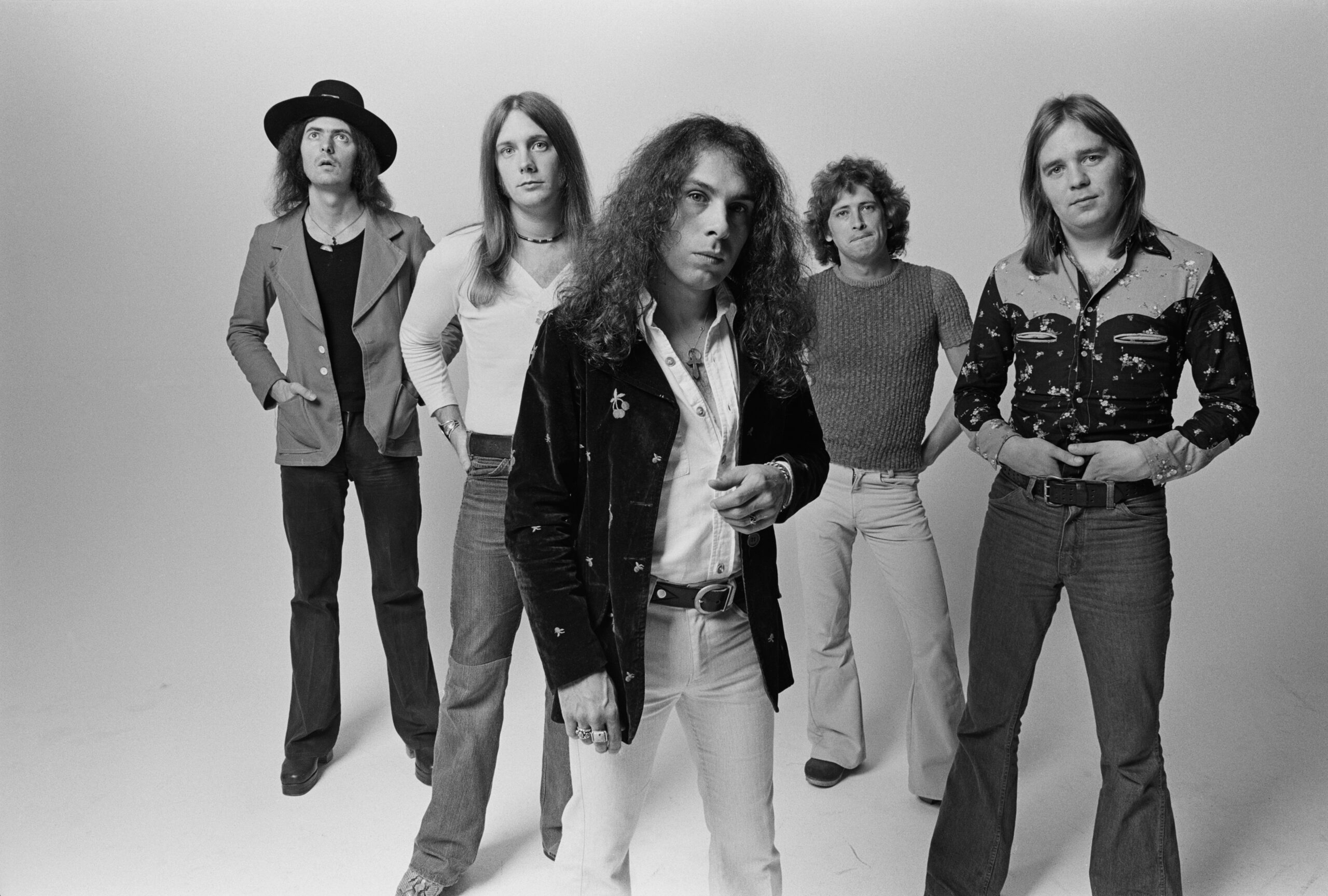 Rainbow in ihrer ersten Besetzung – mit Ritchie Blackmore und Ronnie James Dio, aufgenommen im Juni 1975 in Los Angeles.