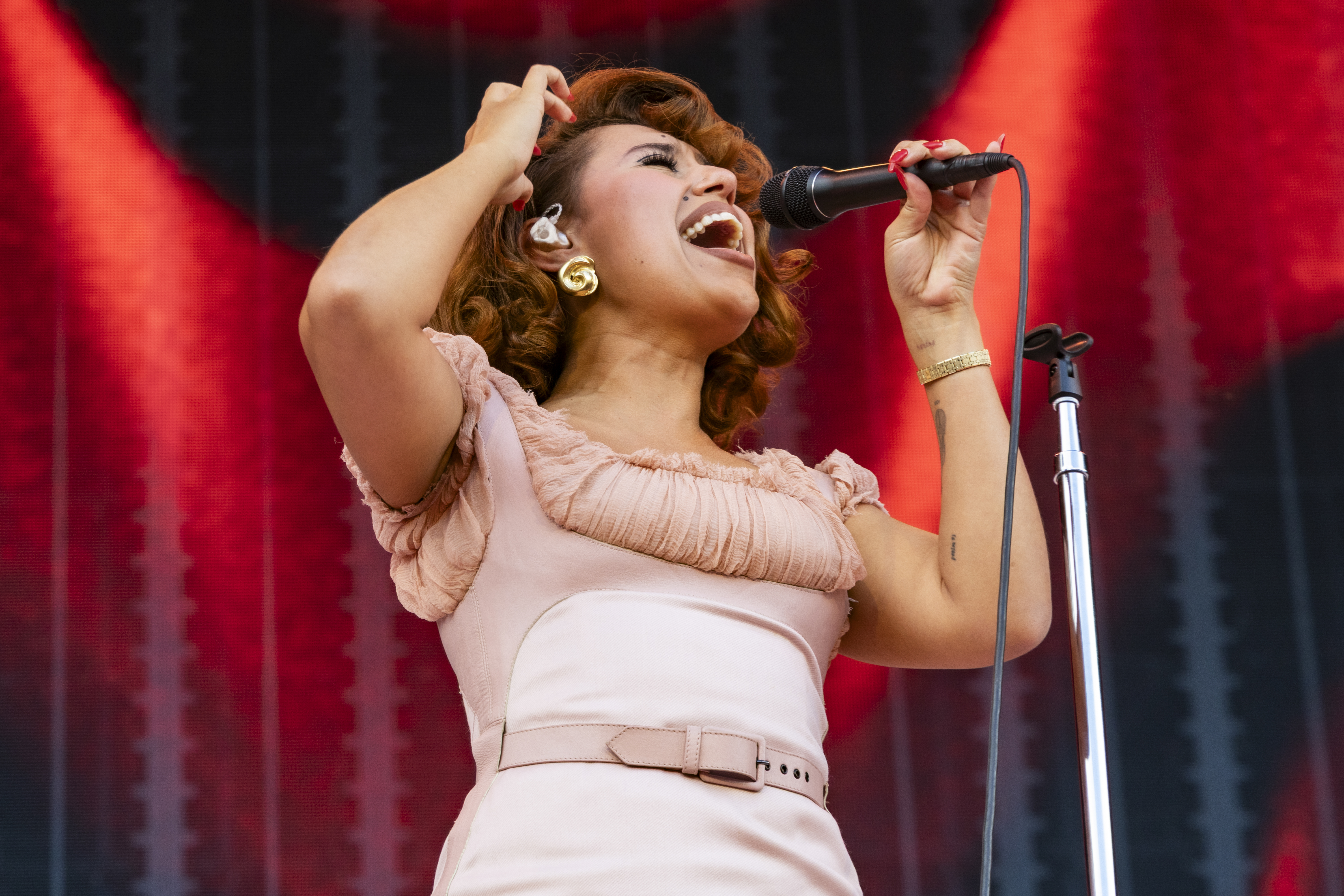 BERLIN, GERMANY - JULY 13: RAYE performs on stage during day two of Lollapalooza Berlin on July 13, 2025 in Berlin, German...