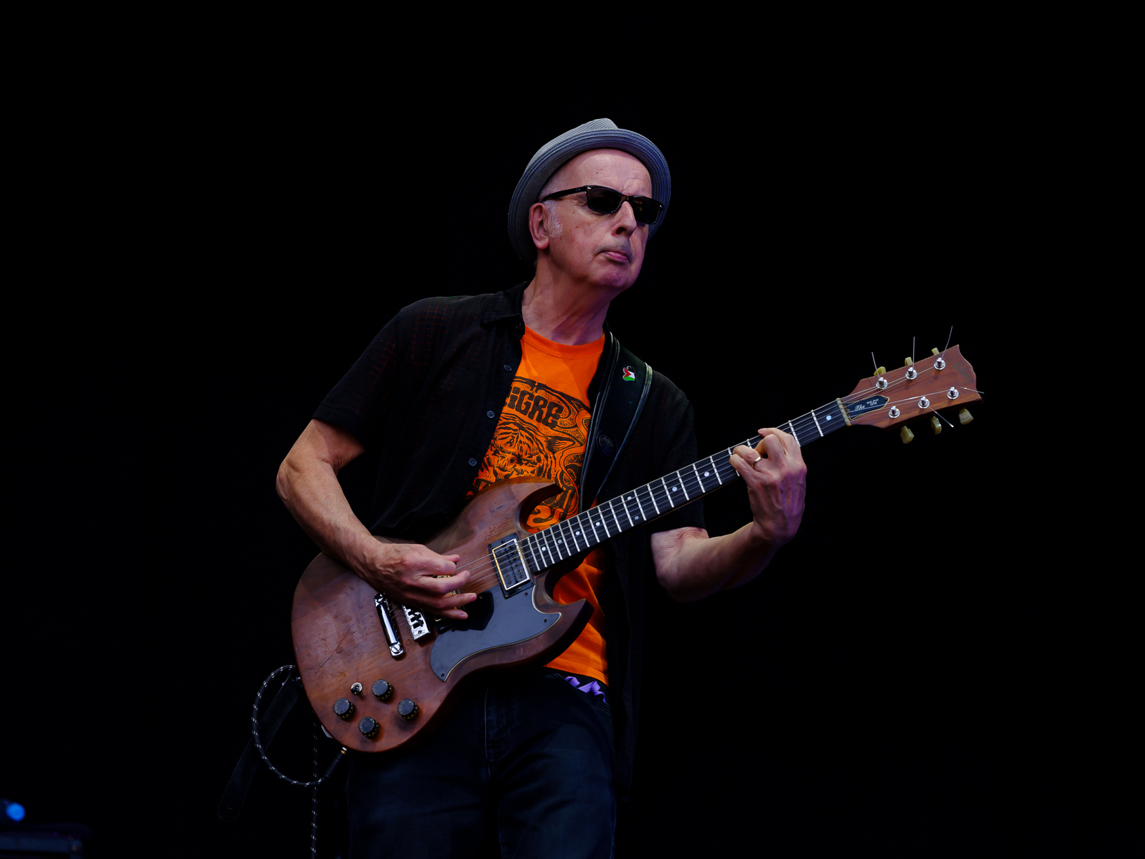 LS / The Undertones - hier im Bild: Gitarrist John O’Neill - spielen als Vorband der Sex Pistols in der Zitadelle Berlin.