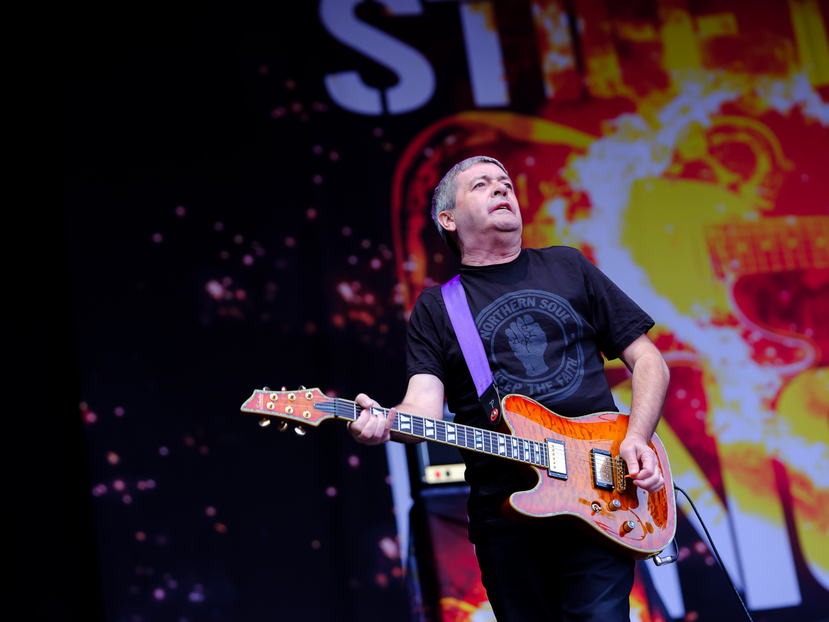 LS / Stiff Little Fingers spielen als Vorband der Sex Pistols in der Zitadelle Berlin. Hier Gitarrist Ian McCallum.