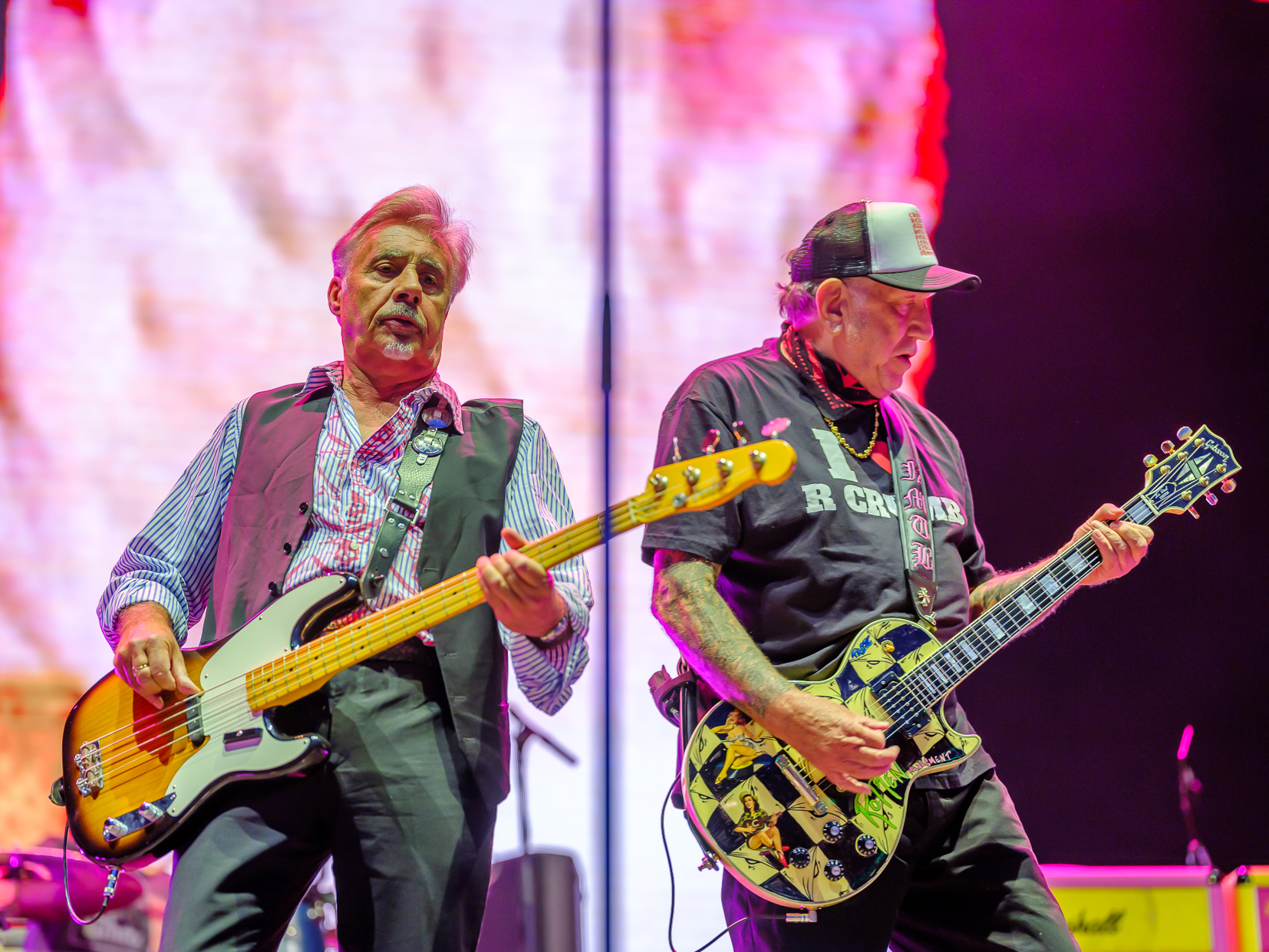 LS / Glen Matlock und Steve Jones von den Sex Pistols begeisterten 8000 Fans in der Zitadelle Berlin.