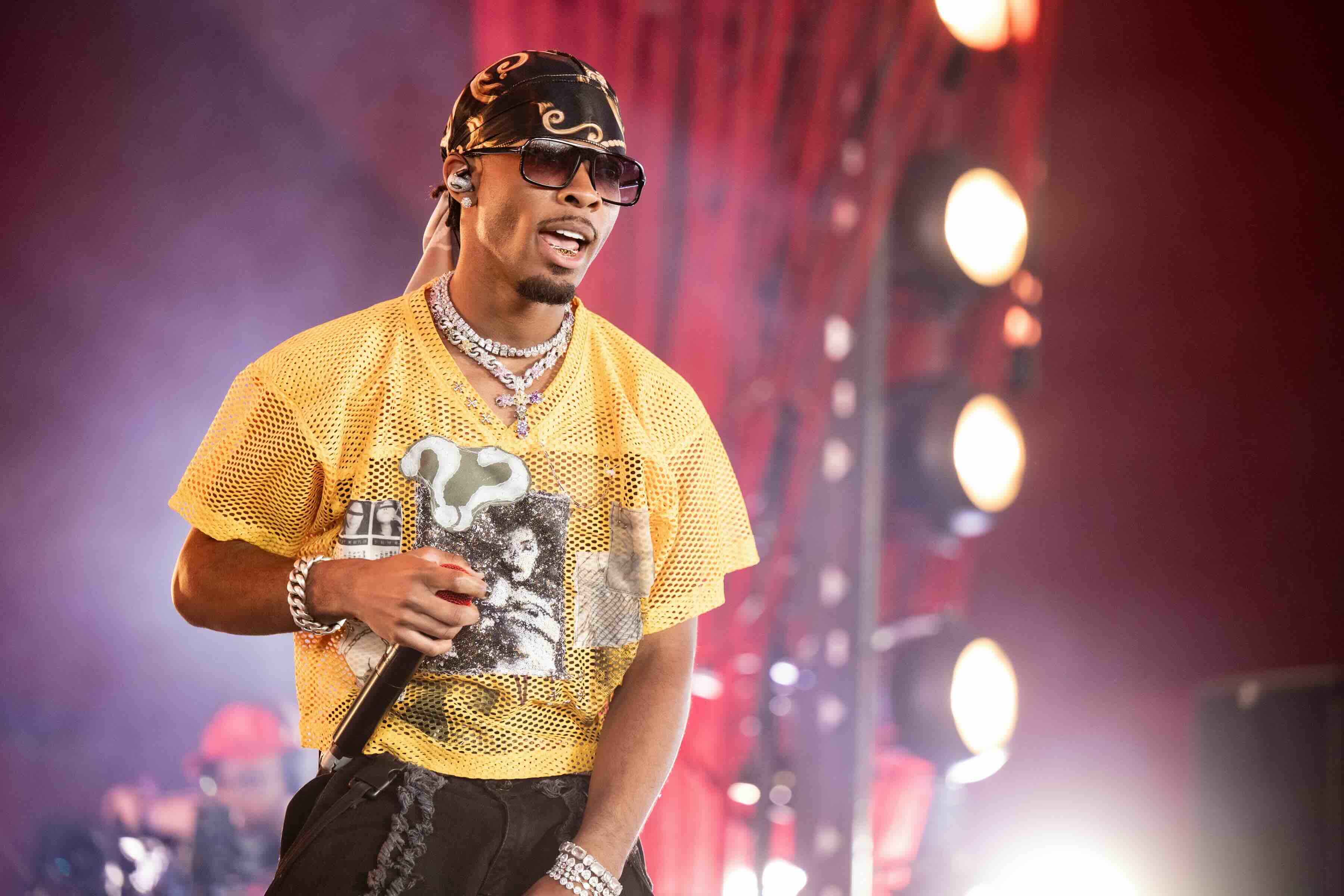 INDIO, CALIFORNIA - APRIL 18: (FOR EDITORIAL USE ONLY) d4vdperforms during the 2025 Coachella Valley Music And Arts Festiv...