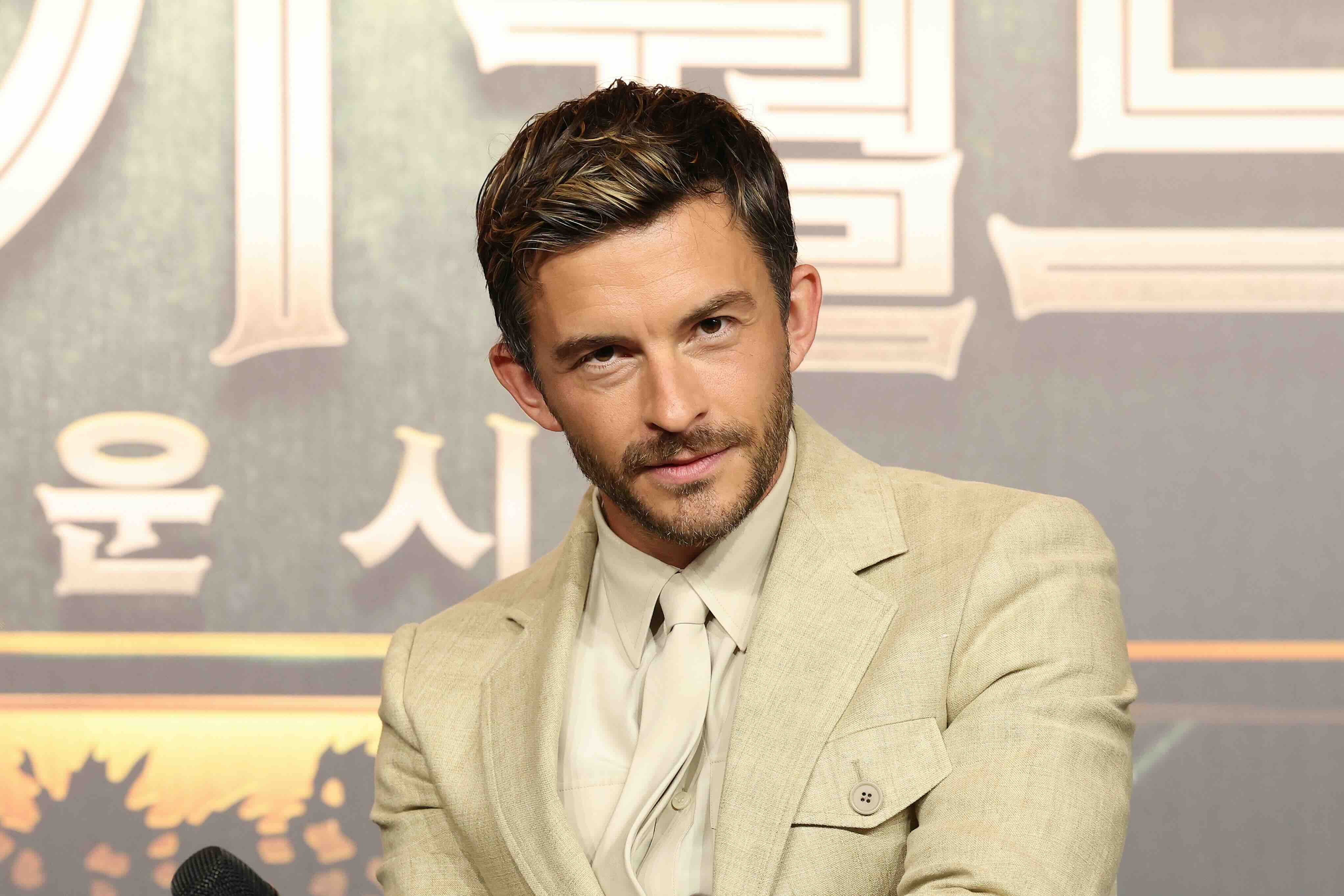 SEOUL, SOUTH KOREA - JULY 01: Jonathan Bailey attends the "Jurassic World Rebirth" - Seoul press conference on July 01, 20...