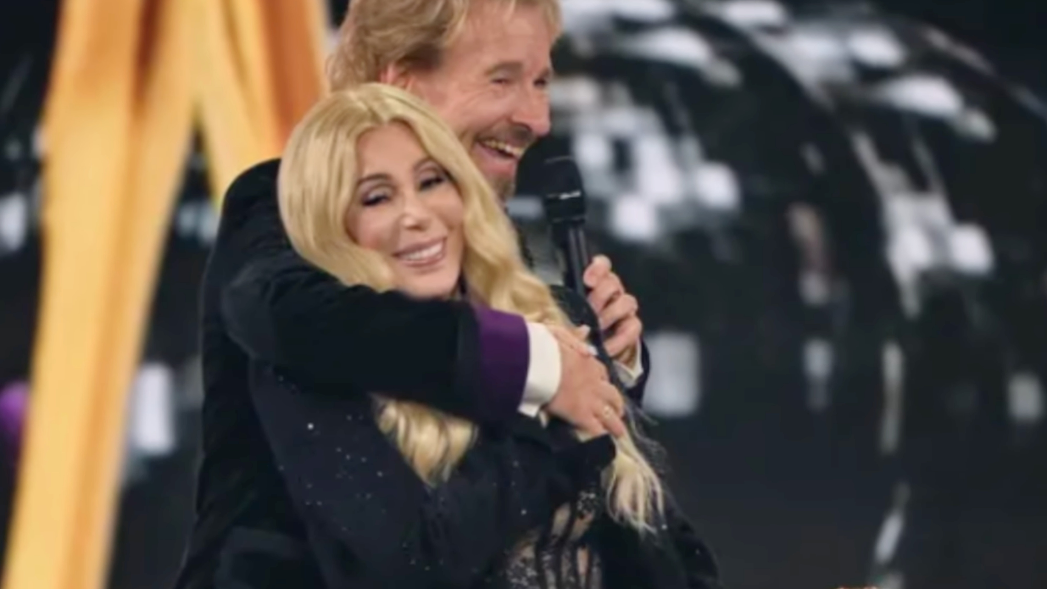 Thomas Gottschalk mit Cher bei der Bambi-Verleihung 2025