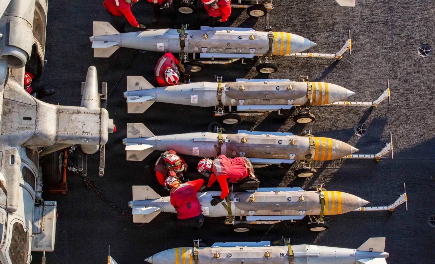 Das Flugdeck der USS Abraham Lincoln während der Operation Epic Fury am 28. Februar 2026
