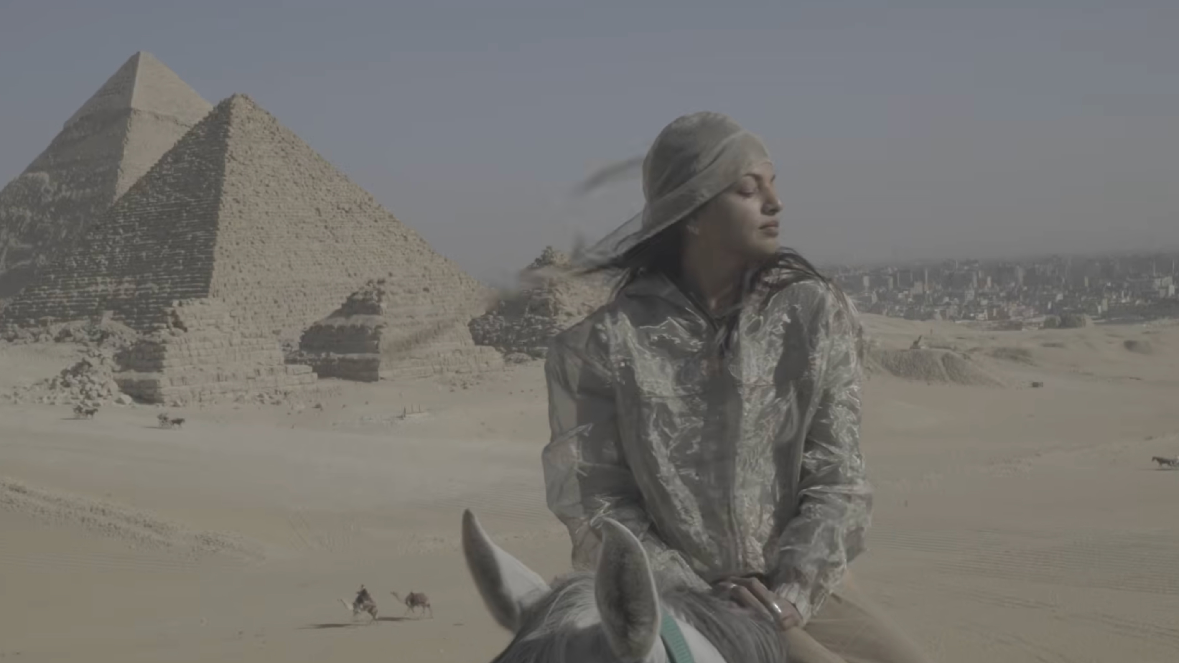 M.I.A. im Video zu „Jesus“