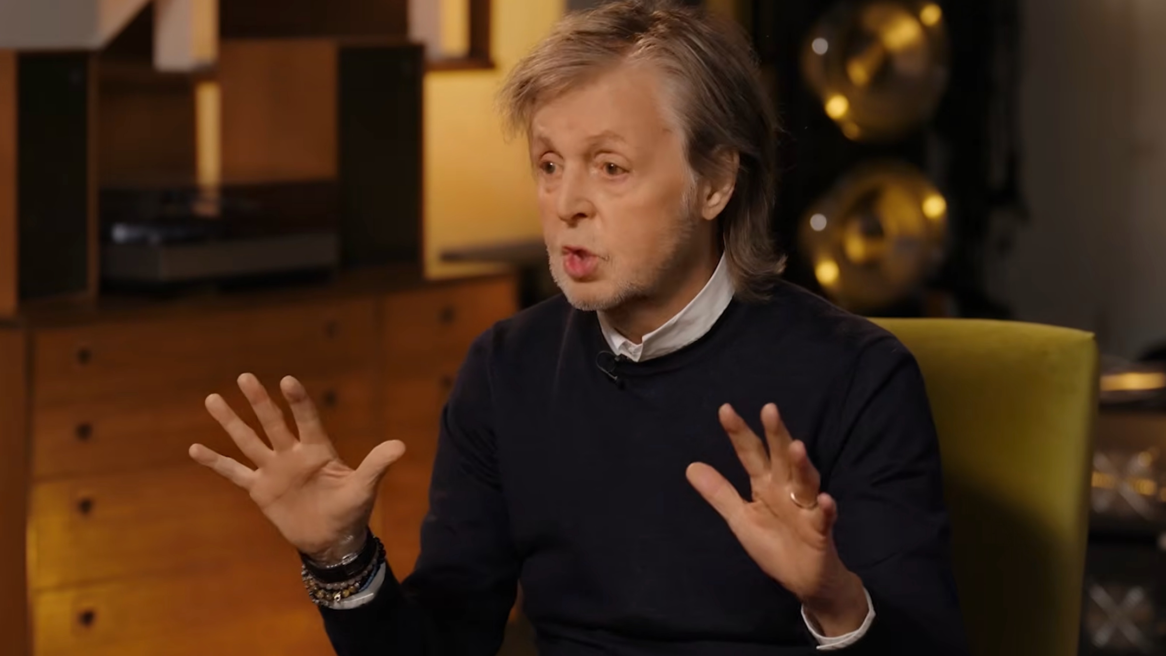 Paul McCartney würde gerne mal „Mr. Tambourine Man“ von Bob Dylan live hören, sagte er im „The Rest Is Entertainment“-Podcast