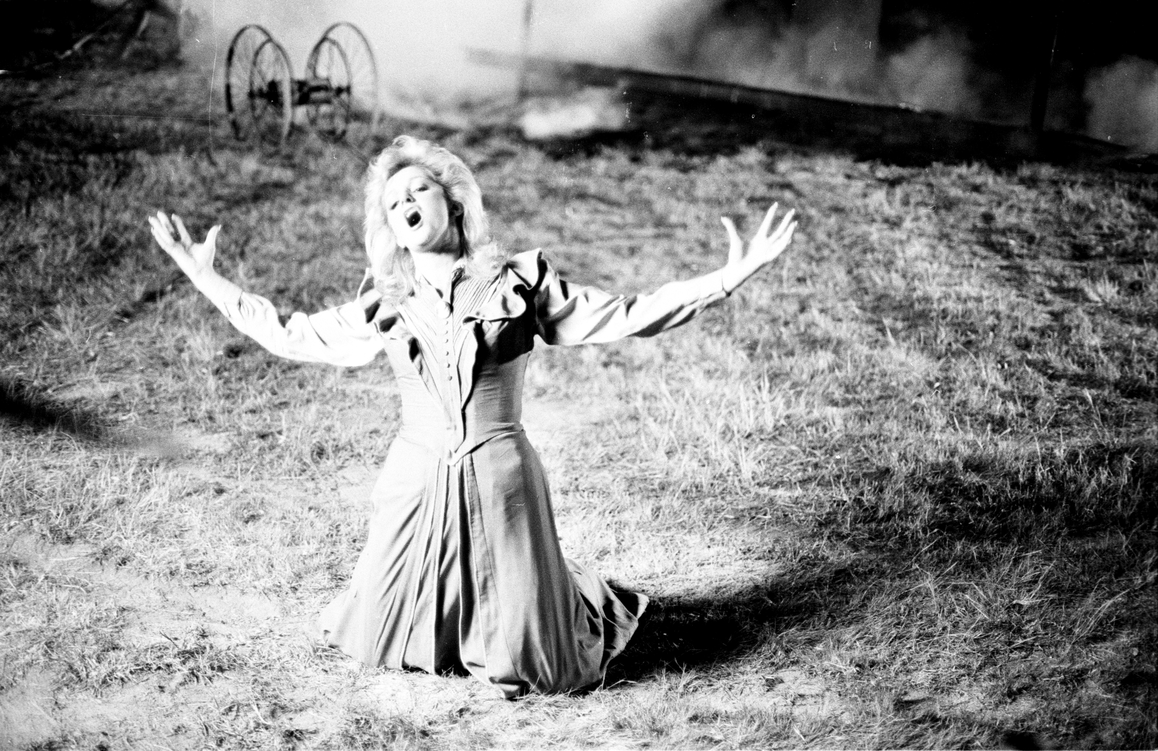 Welsh singer Bonnie Tyler in the video for her single, 'Holding Out For A Hero, 1984. (Photo by Michael Ochs Archives/Gett...